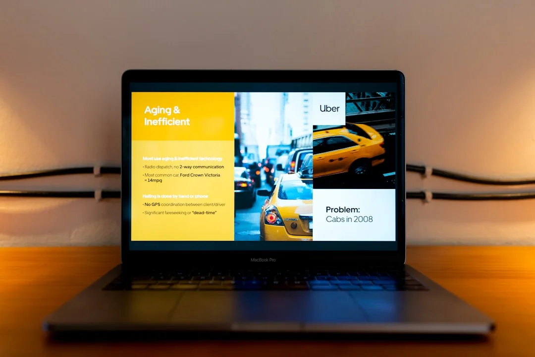 Vue rapprochée d’un ordinateur portable affichant la page de connexion Pexels, mettant en avant une interface numérique moderne.